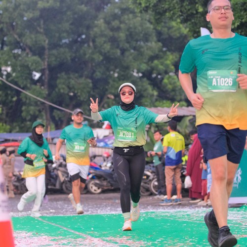 Race photo from BAUR RUN 2025