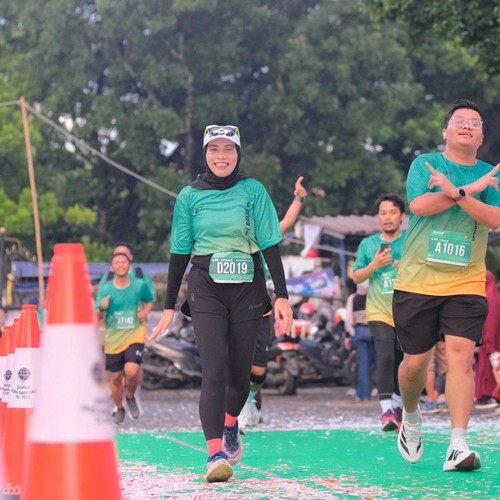 Race photo from BAUR RUN 2025