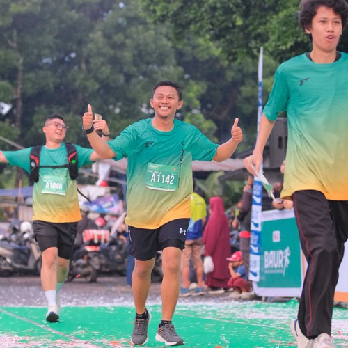 Race photo from BAUR RUN 2025