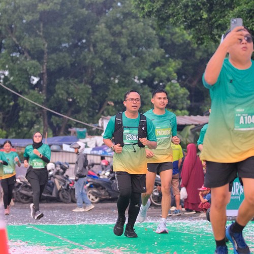 Race photo from BAUR RUN 2025