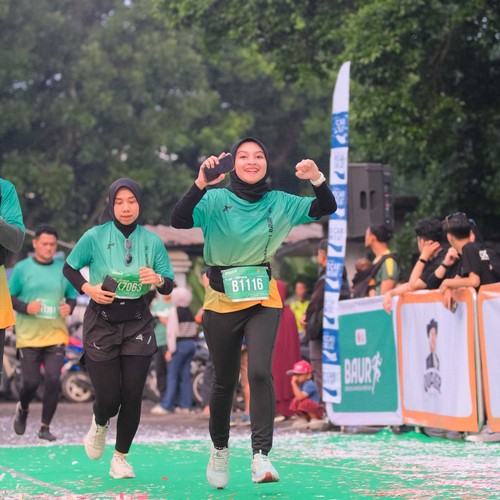 Race photo from BAUR RUN 2025