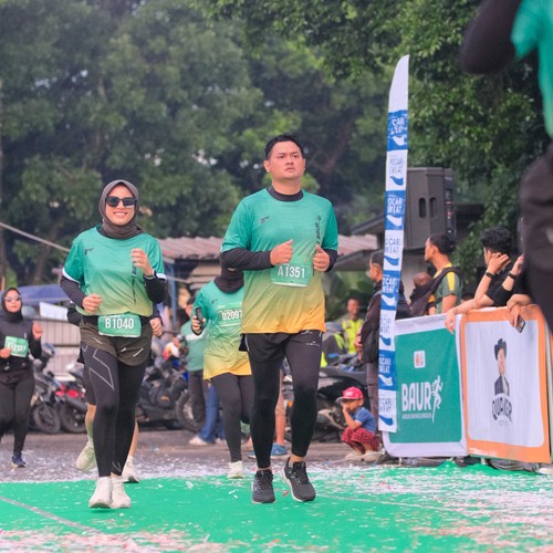 Race photo from BAUR RUN 2025