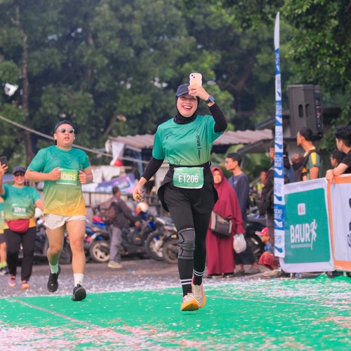 Race photo from BAUR RUN 2025