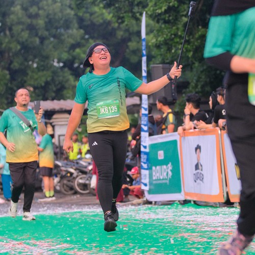 Race photo from BAUR RUN 2025