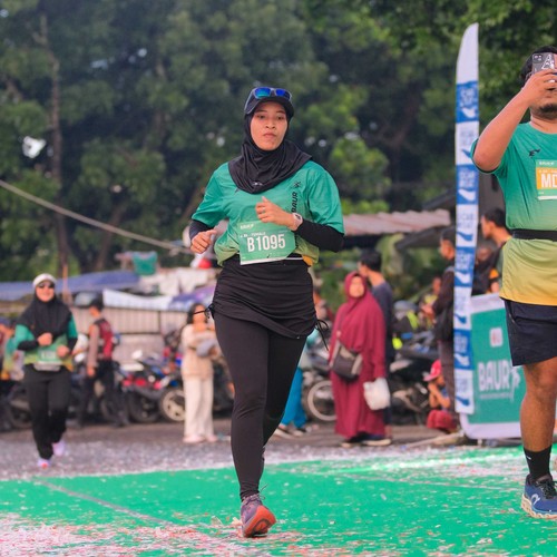 Race photo from BAUR RUN 2025