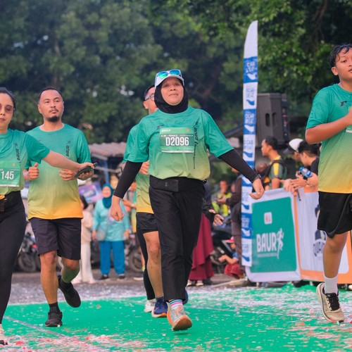 Race photo from BAUR RUN 2025