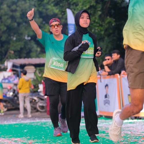 Race photo from BAUR RUN 2025
