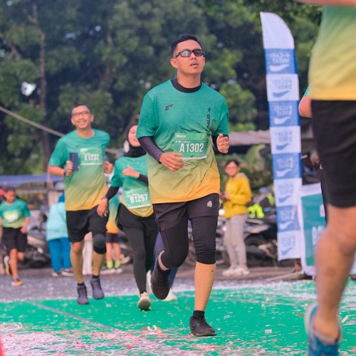 Race photo from BAUR RUN 2025