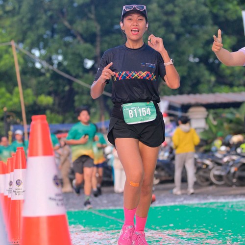 Race photo from BAUR RUN 2025