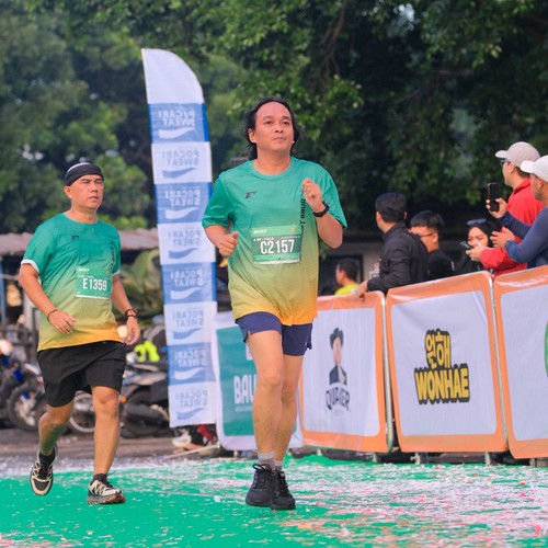 Race photo from BAUR RUN 2025