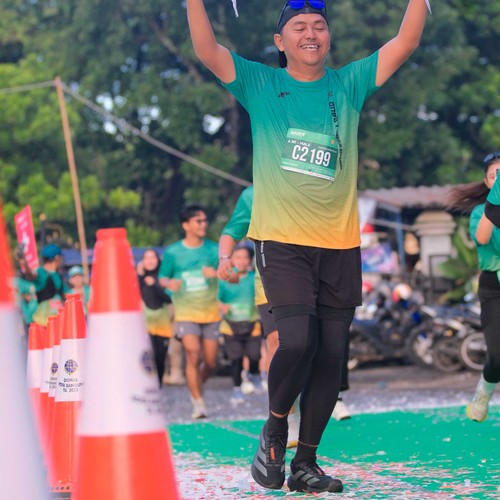Race photo from BAUR RUN 2025
