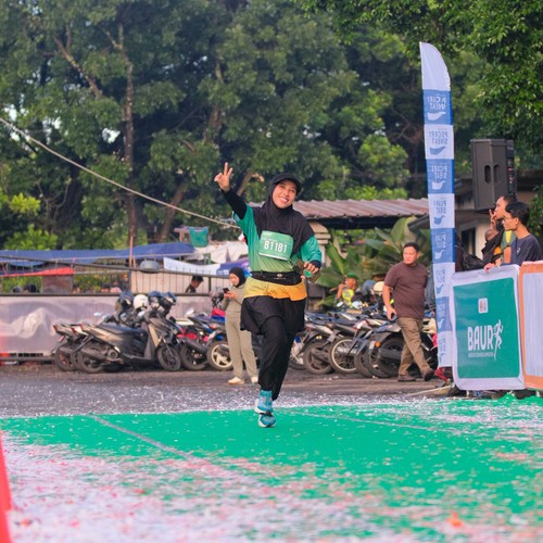Race photo from BAUR RUN 2025