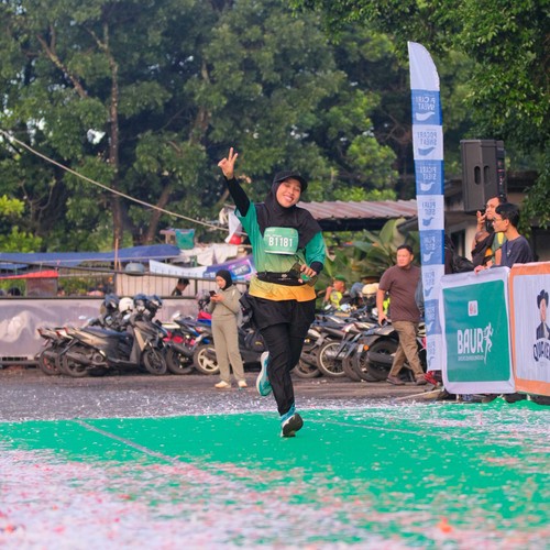 Race photo from BAUR RUN 2025