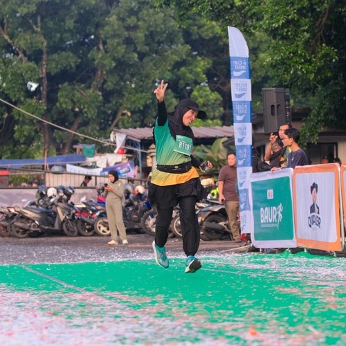 Race photo from BAUR RUN 2025