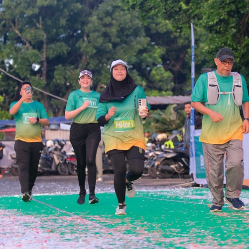 Race photo from BAUR RUN 2025