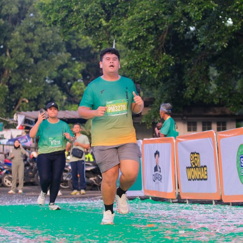 Race photo from BAUR RUN 2025