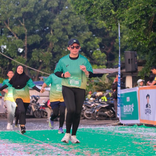 Race photo from BAUR RUN 2025
