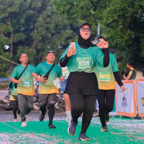 Race photo from BAUR RUN 2025