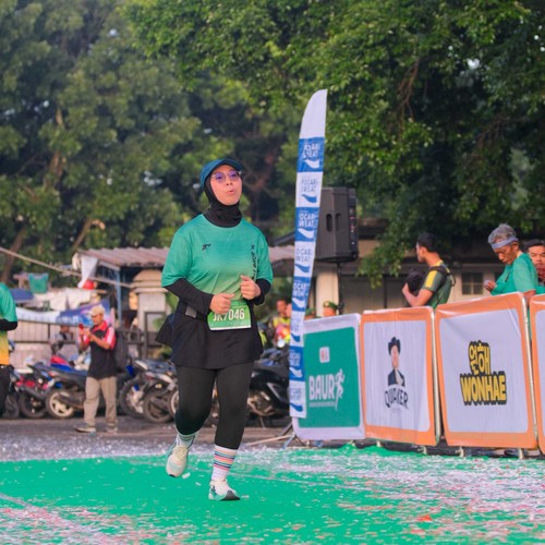 Race photo from BAUR RUN 2025