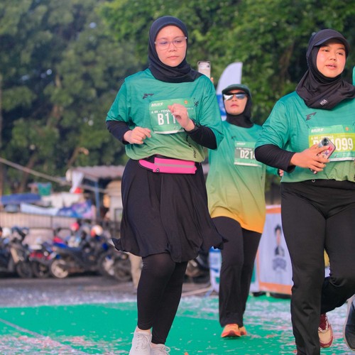 Race photo from BAUR RUN 2025