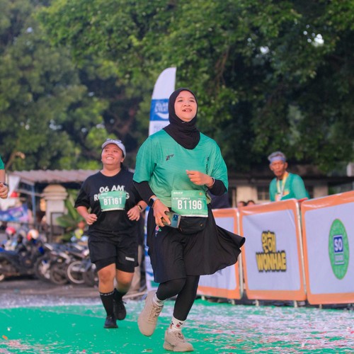 Race photo from BAUR RUN 2025