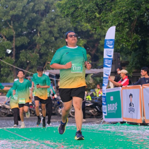 Race photo from BAUR RUN 2025