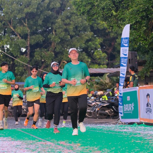 Race photo from BAUR RUN 2025