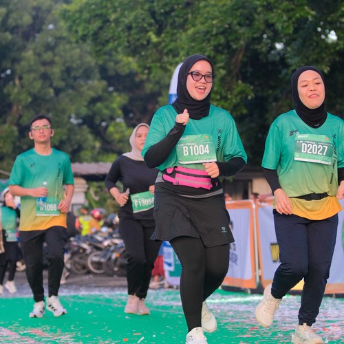 Race photo from BAUR RUN 2025