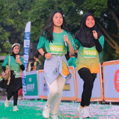 Race photo from BAUR RUN 2025