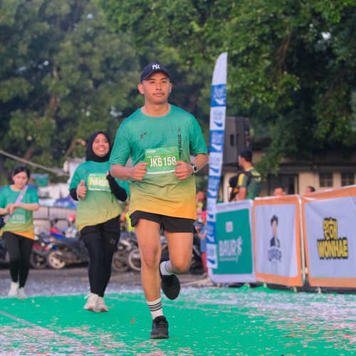 Race photo from BAUR RUN 2025