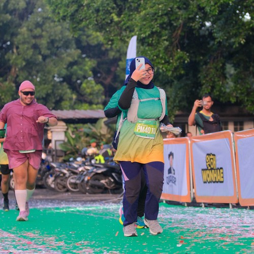 Race photo from BAUR RUN 2025