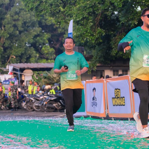 Race photo from BAUR RUN 2025
