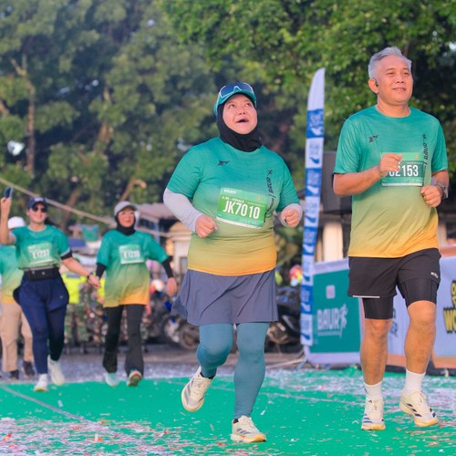 Race photo from BAUR RUN 2025