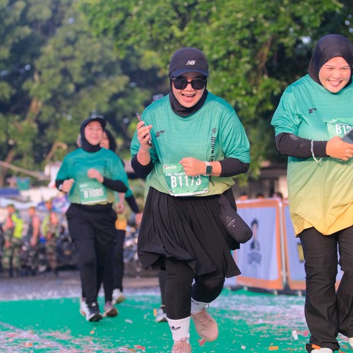 Race photo from BAUR RUN 2025