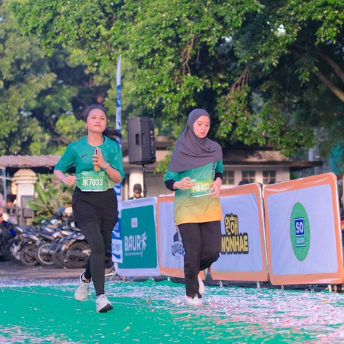 Race photo from BAUR RUN 2025