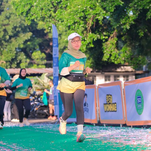 Race photo from BAUR RUN 2025