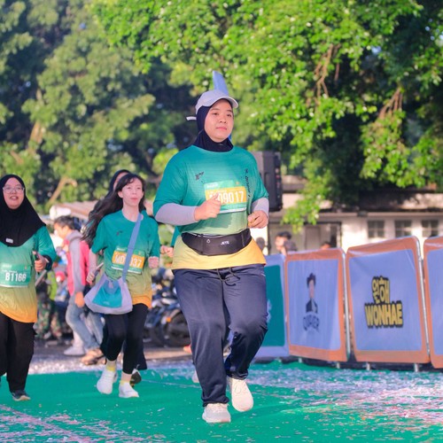 Race photo from BAUR RUN 2025