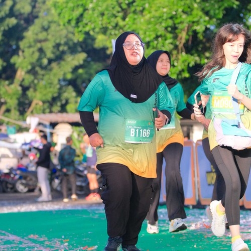 Race photo from BAUR RUN 2025