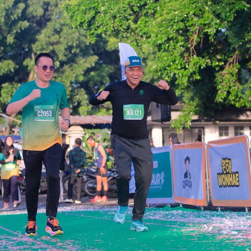 Race photo from BAUR RUN 2025