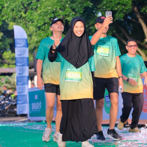 Race photo from BAUR RUN 2025