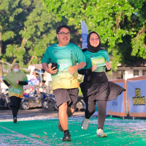 Race photo from BAUR RUN 2025