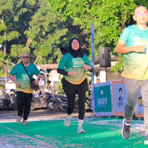 Race photo from BAUR RUN 2025