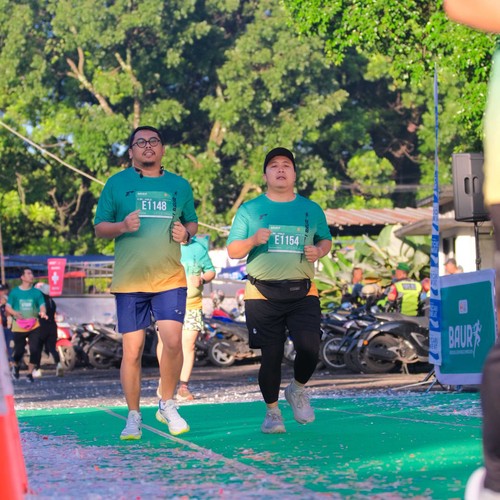 Race photo from BAUR RUN 2025