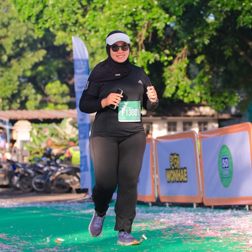 Race photo from BAUR RUN 2025