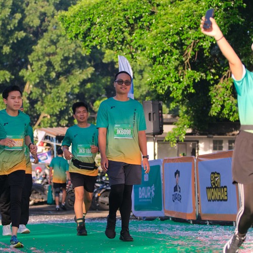 Race photo from BAUR RUN 2025