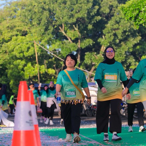 Race photo from BAUR RUN 2025