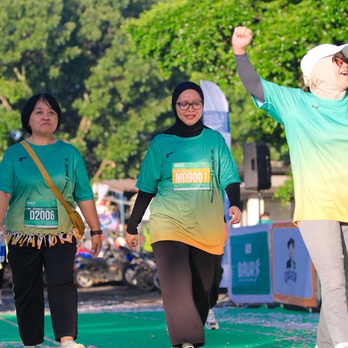 Race photo from BAUR RUN 2025