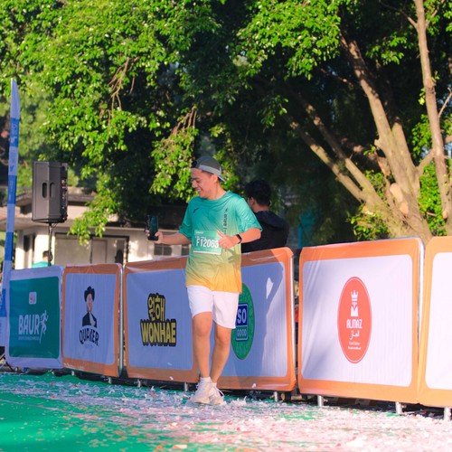 Race photo from BAUR RUN 2025