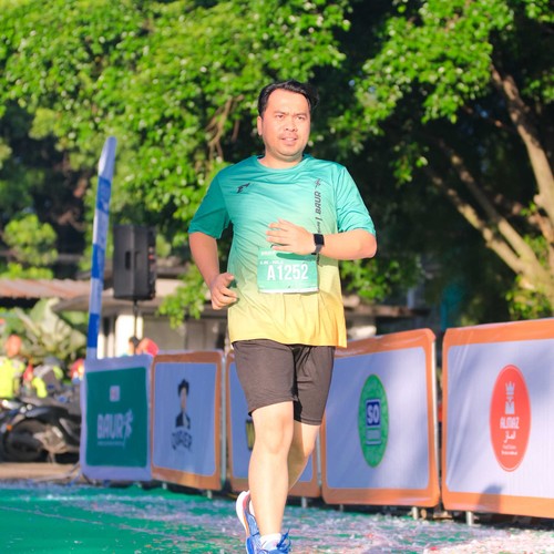 Race photo from BAUR RUN 2025