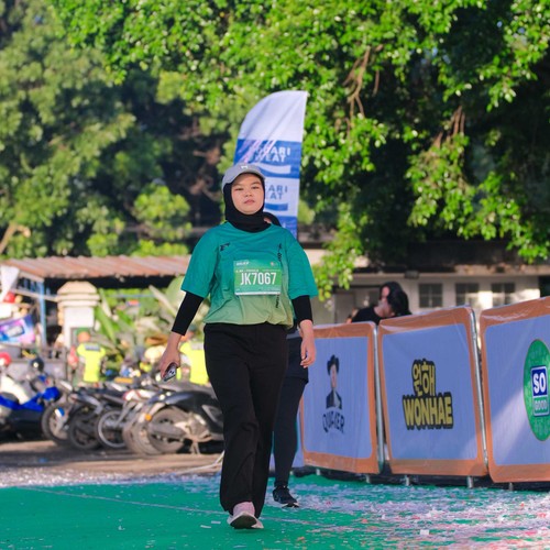 Race photo from BAUR RUN 2025